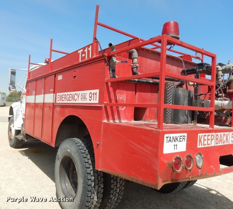 image for item DK1853 1993 International 4900  tanker fire truck