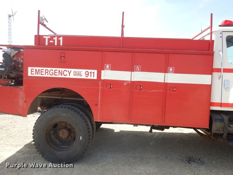 image for item DK1853 1993 International 4900  tanker fire truck