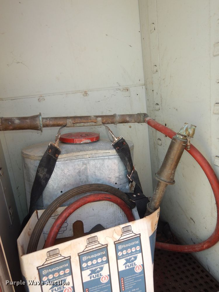 image for item DK1853 1993 International 4900  tanker fire truck