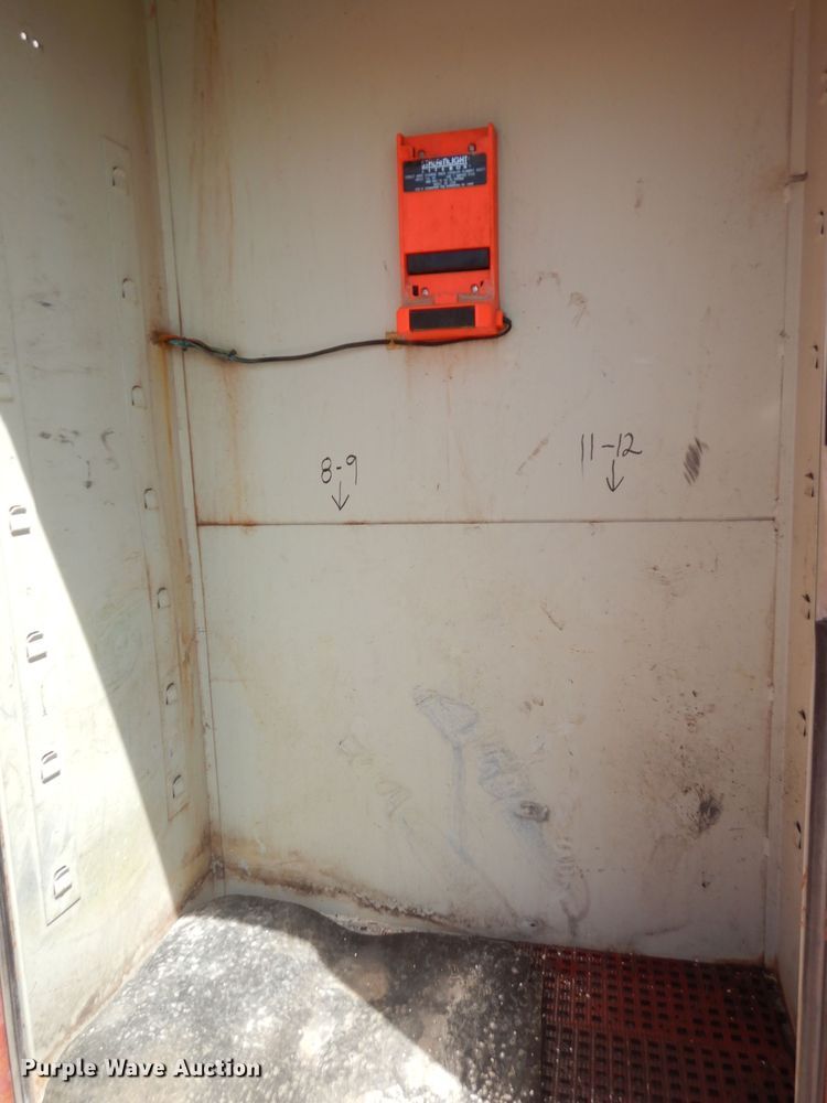 image for item DK1853 1993 International 4900  tanker fire truck