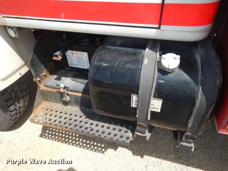 image for item DK1853 1993 International 4900  tanker fire truck