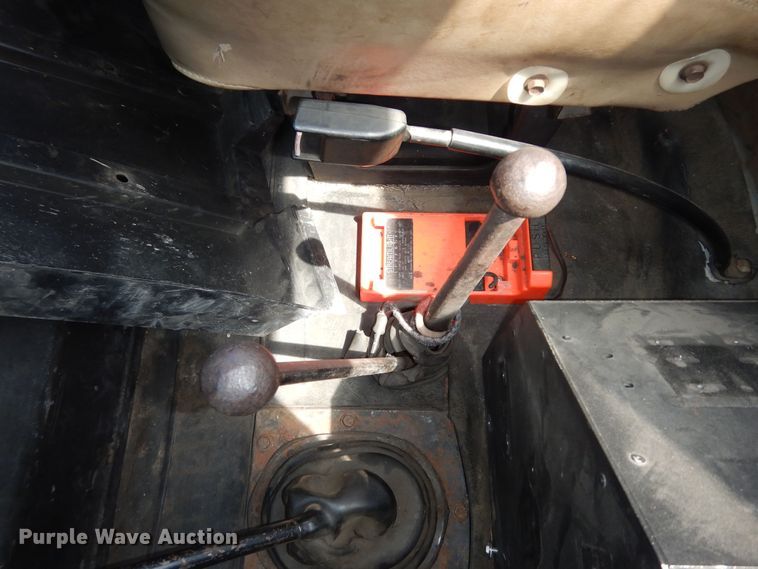 image for item DK1853 1993 International 4900  tanker fire truck