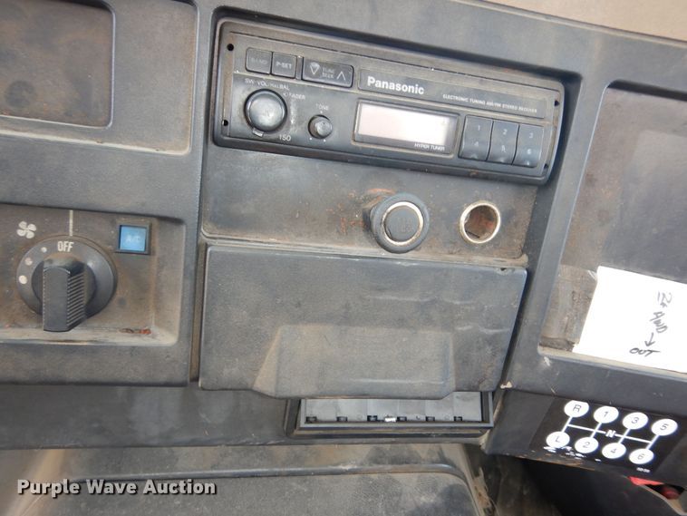 image for item DK1853 1993 International 4900  tanker fire truck