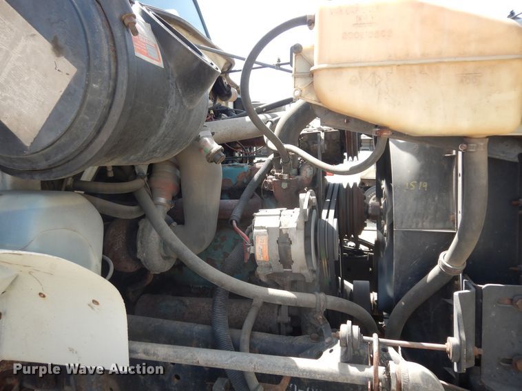 image for item DK1853 1993 International 4900  tanker fire truck