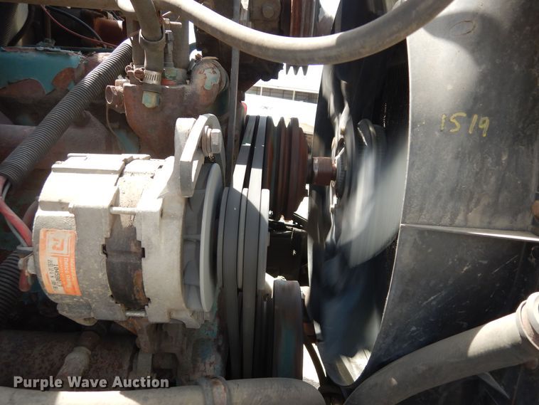 image for item DK1853 1993 International 4900  tanker fire truck