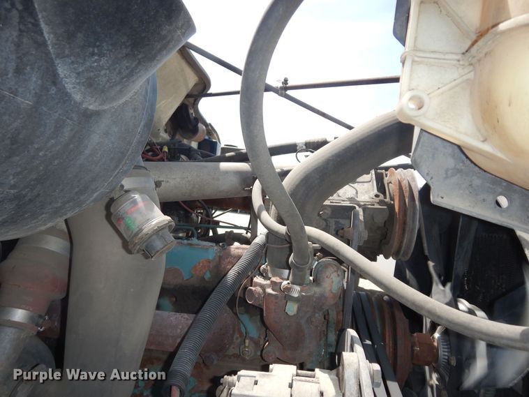 image for item DK1853 1993 International 4900  tanker fire truck