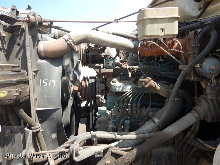 image for item DK1853 1993 International 4900  tanker fire truck