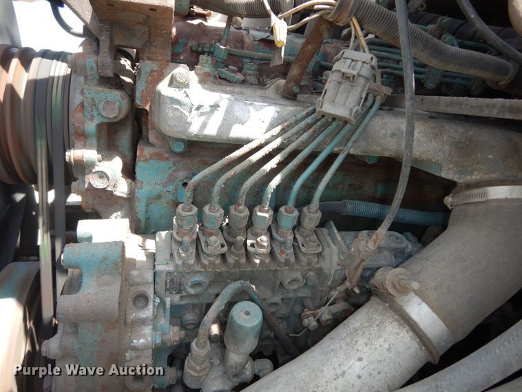 image for item DK1853 1993 International 4900  tanker fire truck