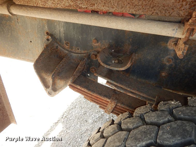 image for item DK1853 1993 International 4900  tanker fire truck