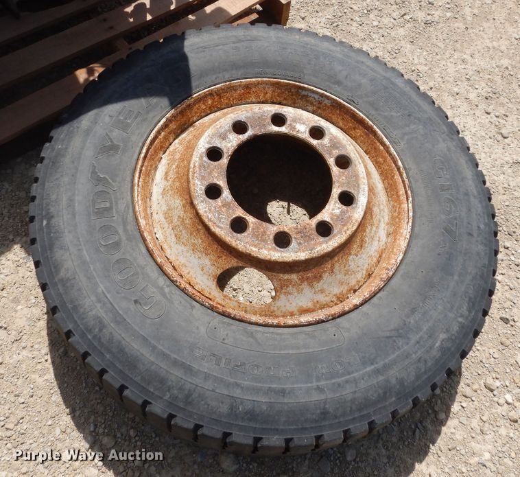 image for item DK1853 1993 International 4900  tanker fire truck