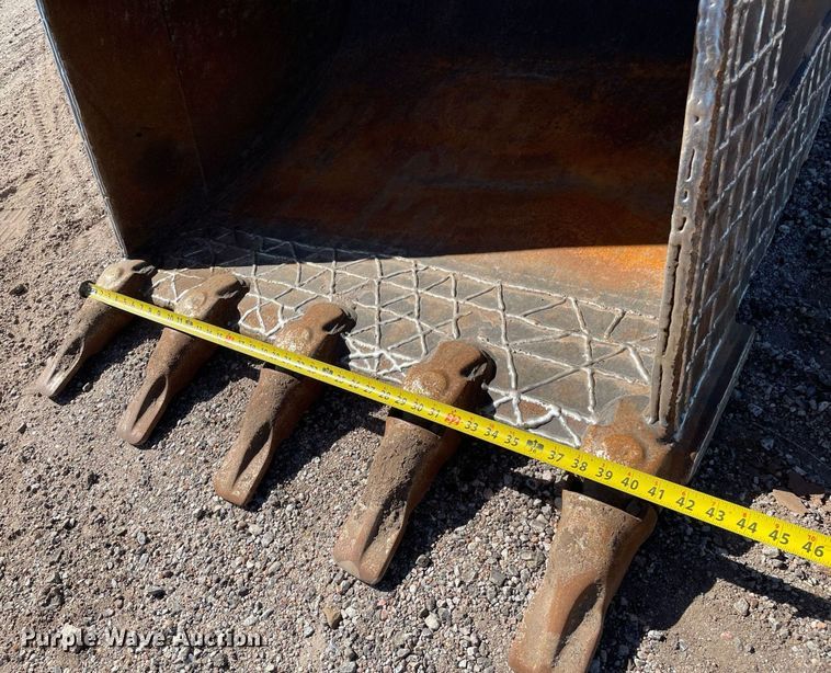 image for item DK7372 2004 JCB JS220  excavator