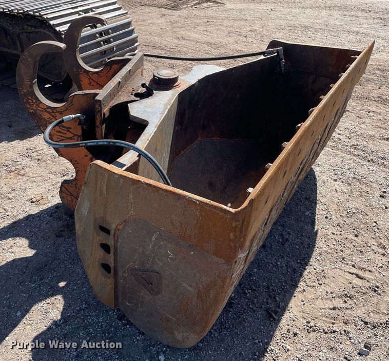 image for item DK7372 2004 JCB JS220  excavator