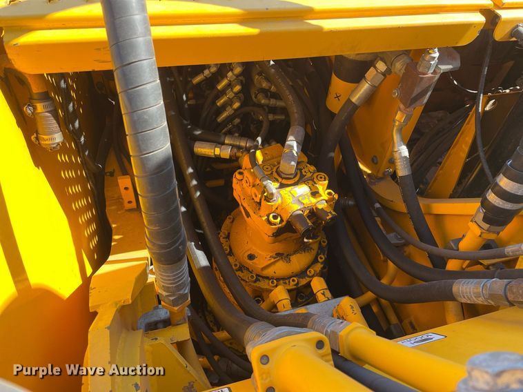 image for item DK7372 2004 JCB JS220  excavator