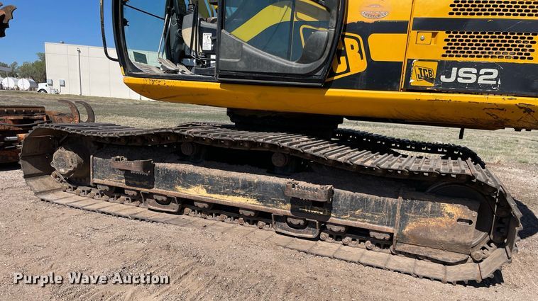 image for item DK7372 2004 JCB JS220  excavator
