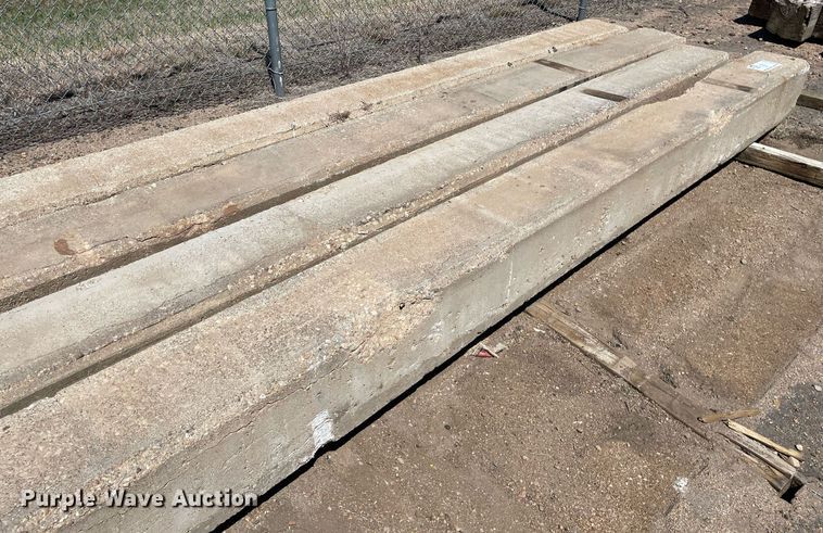 image for item DK7388 (4) concrete pilings