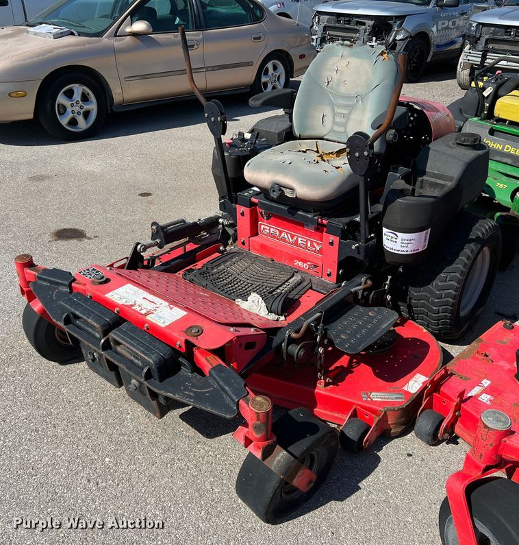 Gravely 260Z ZTR lawn mower in Lawton, OK Item DN4595 sold Purple Wave