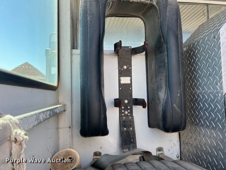 image for item DN4607 1988 Sutphen CF1500L  pumper fire truck