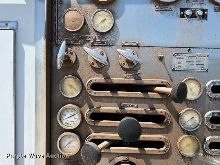 image for item DN4607 1988 Sutphen CF1500L  pumper fire truck