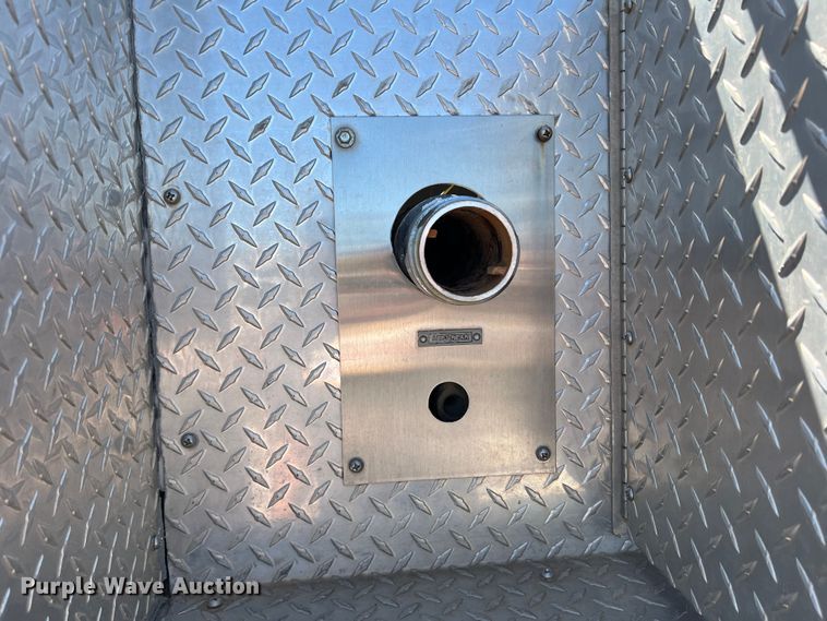 image for item DN4607 1988 Sutphen CF1500L  pumper fire truck