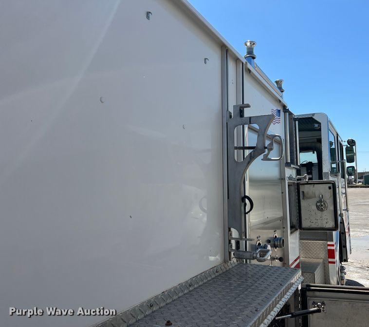 image for item DN4607 1988 Sutphen CF1500L  pumper fire truck