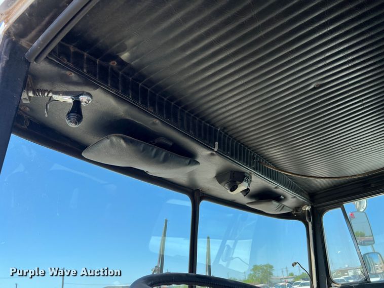 image for item DN4607 1988 Sutphen CF1500L  pumper fire truck