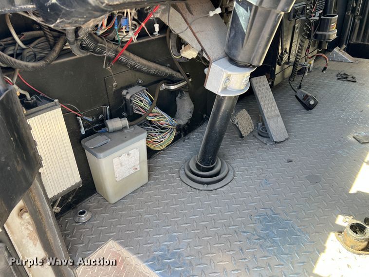 image for item DN4607 1988 Sutphen CF1500L  pumper fire truck