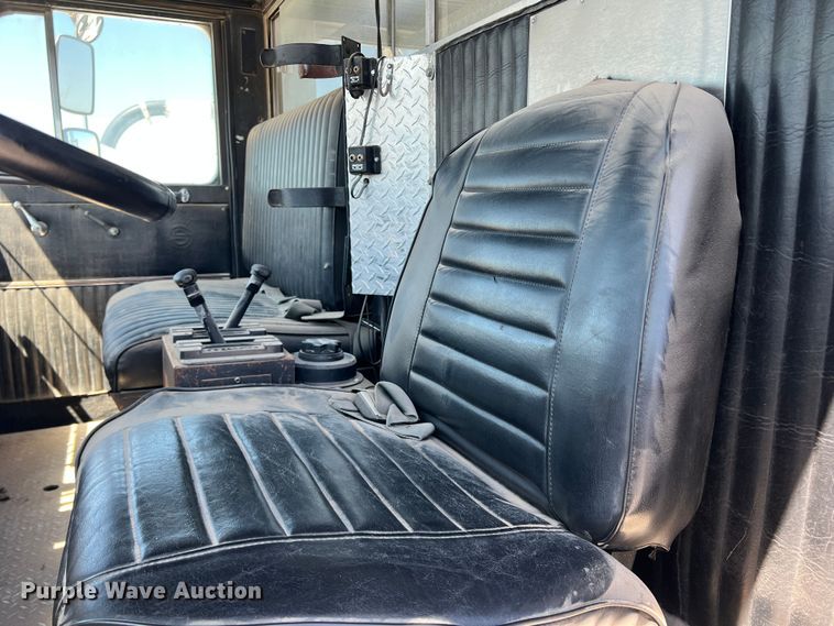 image for item DN4607 1988 Sutphen CF1500L  pumper fire truck