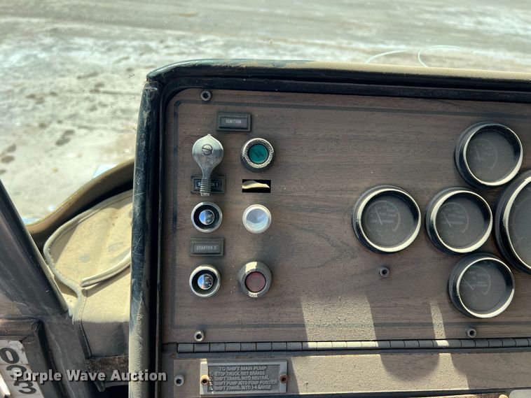 image for item DN4607 1988 Sutphen CF1500L  pumper fire truck