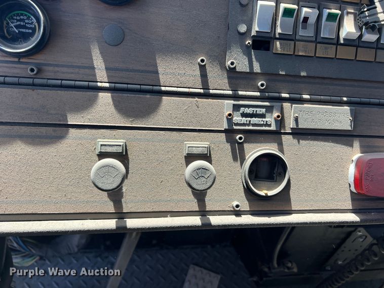 image for item DN4607 1988 Sutphen CF1500L  pumper fire truck