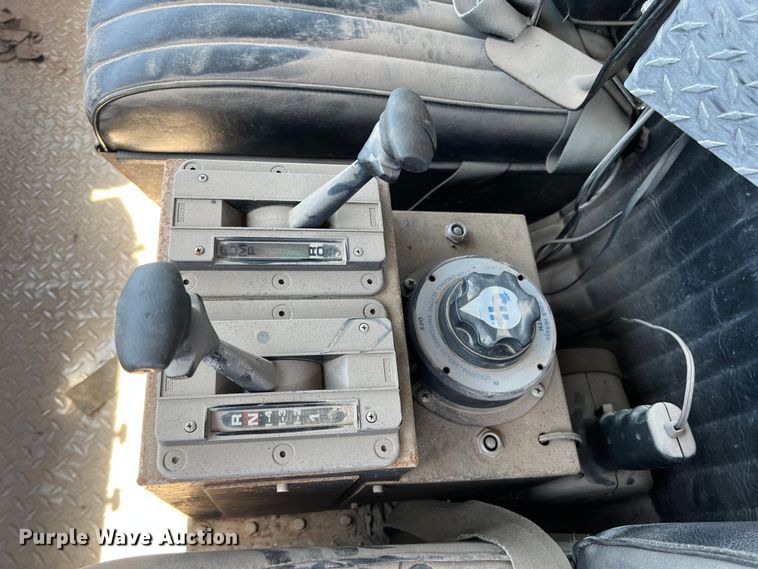 image for item DN4607 1988 Sutphen CF1500L  pumper fire truck