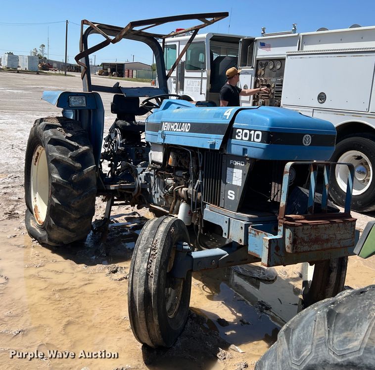 image for item DN4615 New Holland 3010  tractor