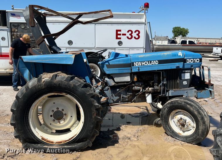 image for item DN4615 New Holland 3010  tractor