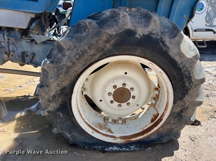 image for item DN4615 New Holland 3010  tractor