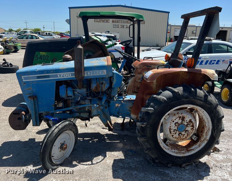image for item DN4618 Ford 1700  tractor
