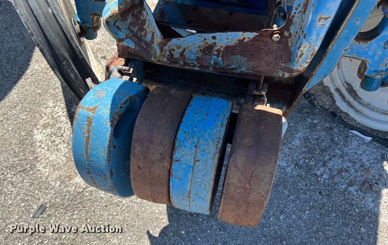 image for item DN4618 Ford 1700  tractor