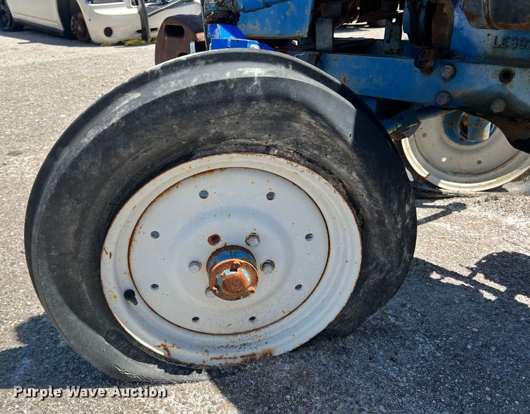 image for item DN4618 Ford 1700  tractor