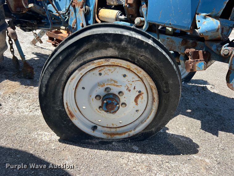 image for item DN4618 Ford 1700  tractor