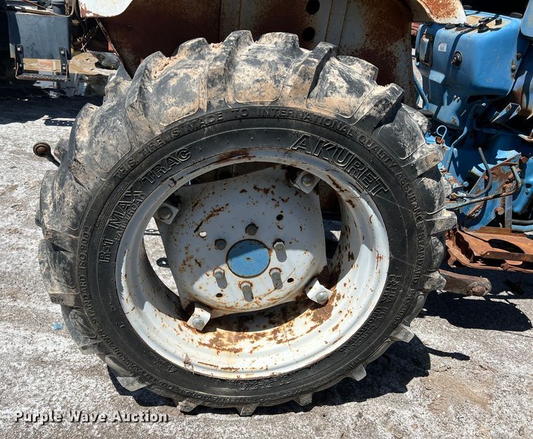 image for item DN4618 Ford 1700  tractor