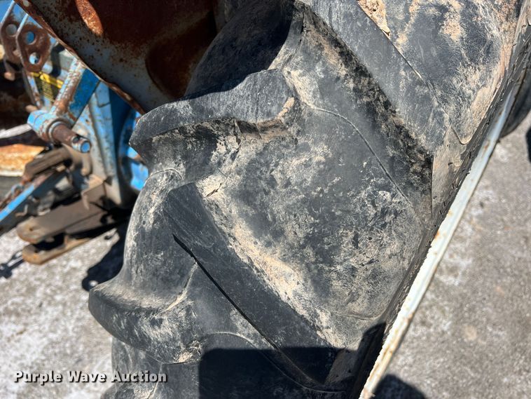 image for item DN4618 Ford 1700  tractor