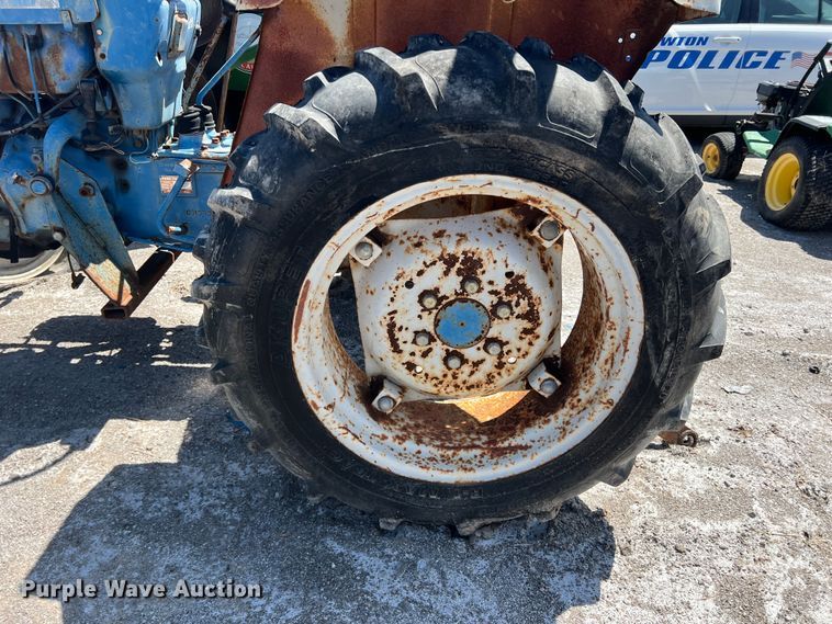 image for item DN4618 Ford 1700  tractor