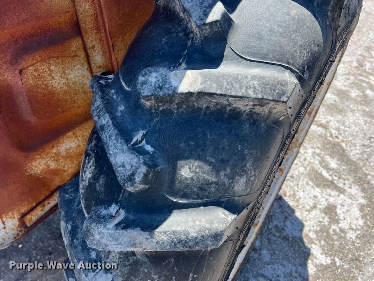 image for item DN4618 Ford 1700  tractor