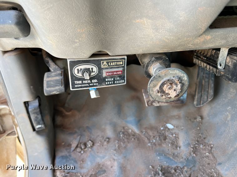 image for item DN4619 1998 Chevrolet C3500  dump bed pickup truck