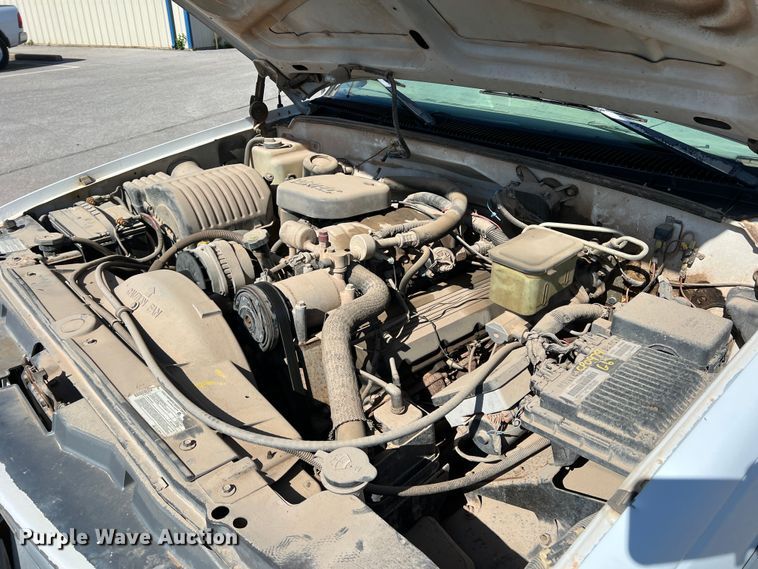 image for item DN4619 1998 Chevrolet C3500  dump bed pickup truck