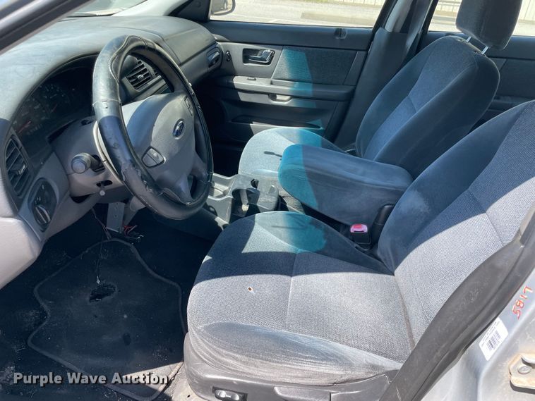 image for item DN4628 2001 Ford Taurus