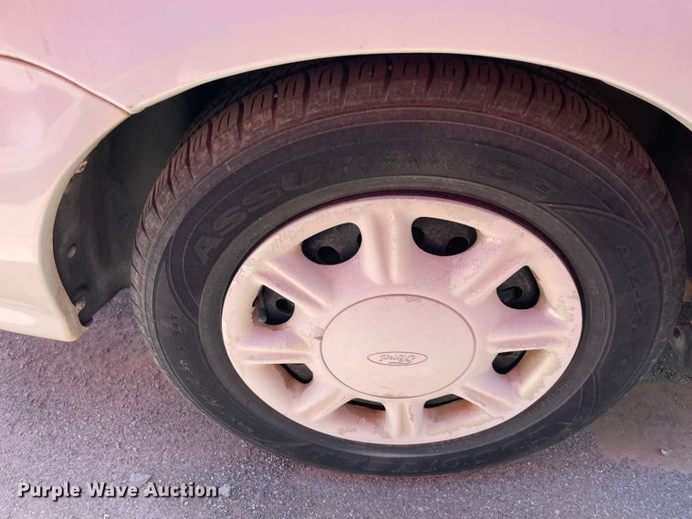 image for item DN4636 1997 Ford Taurus