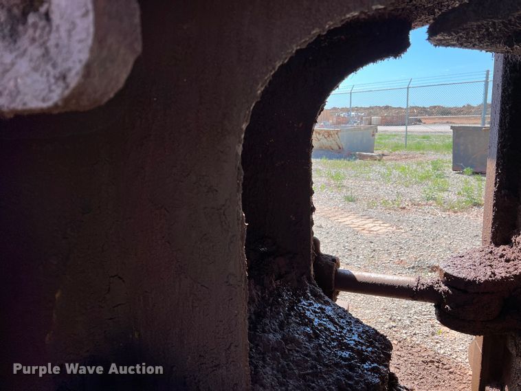 image for item DN4638 2016 Caterpillar 826K  landfill compactor