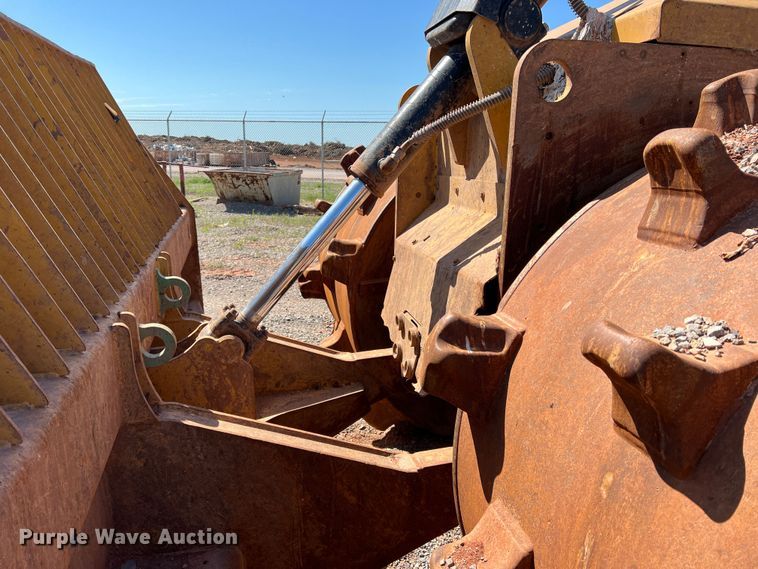 image for item DN4638 2016 Caterpillar 826K  landfill compactor