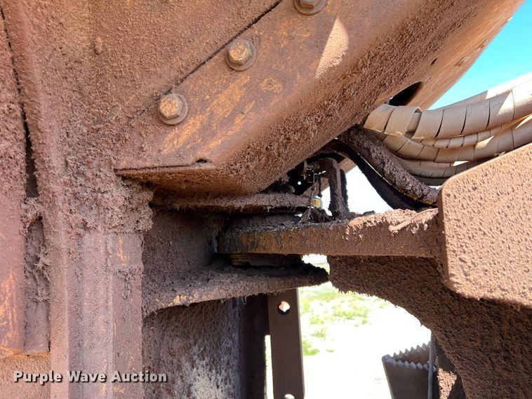 image for item DN4638 2016 Caterpillar 826K  landfill compactor