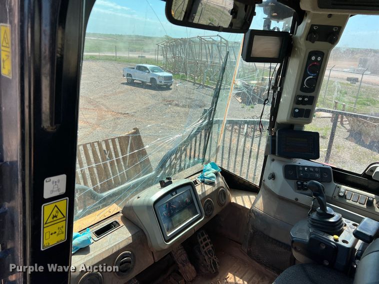 image for item DN4638 2016 Caterpillar 826K  landfill compactor