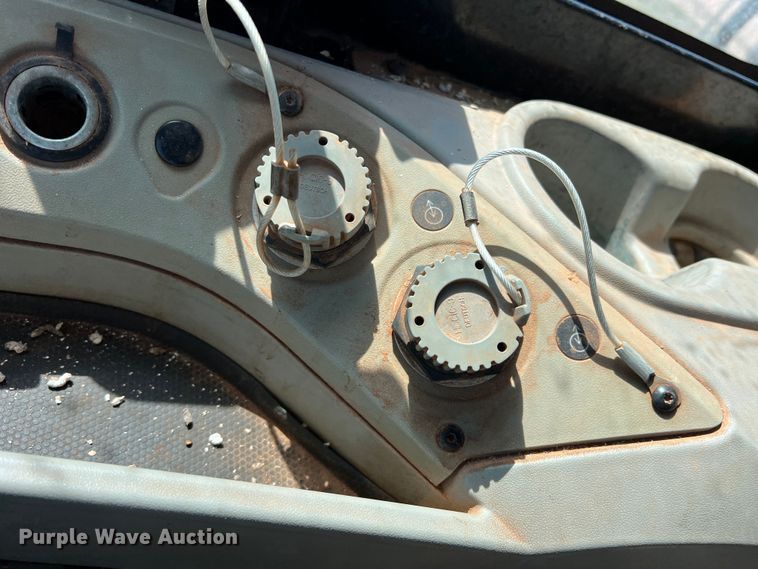 image for item DN4638 2016 Caterpillar 826K  landfill compactor